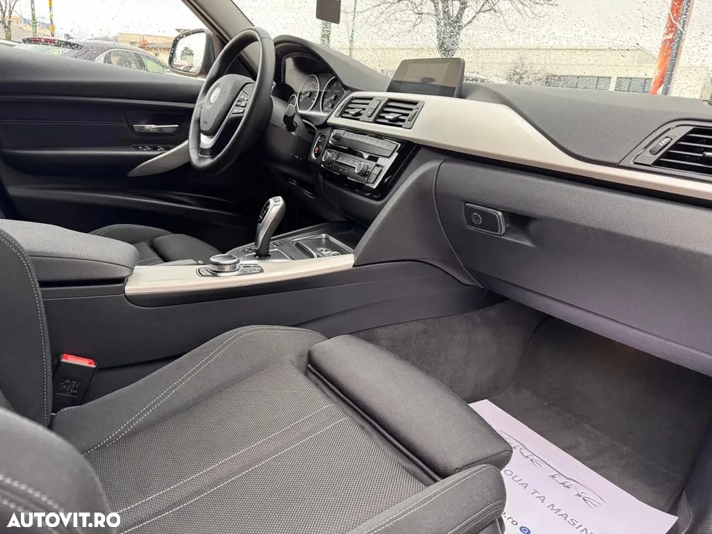 BMW Seria 3 318d Touring Aut. - 5