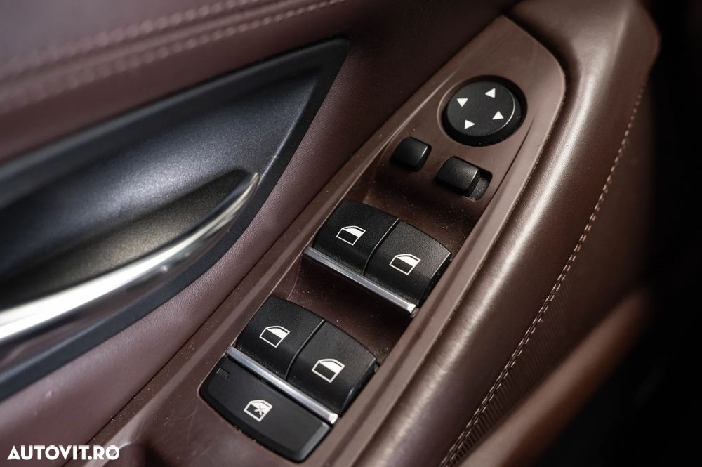 BMW Seria 5 525d xDrive Aut. Luxury Line - 24