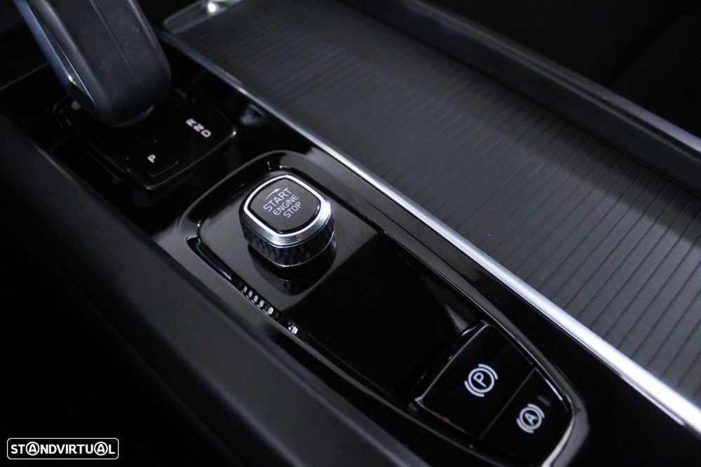 Volvo XC 60 2.0 T6 PHEV Inscription AWD - 30