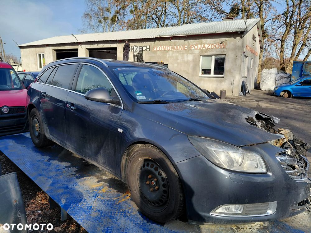 Części- Opel Insignia  Pojemnosc: 1956 Moc:96kW  Rok: 2010  Diesel - 7