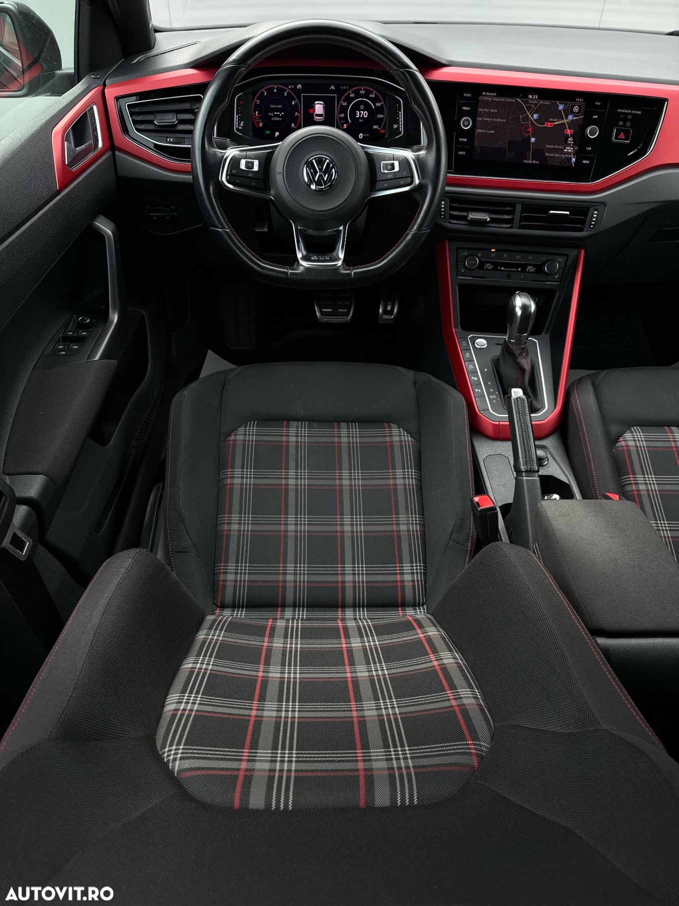 Volkswagen Polo 2.0 TSI OPF DSG GTI - 20