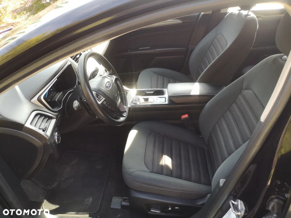 Ford Mondeo - 25