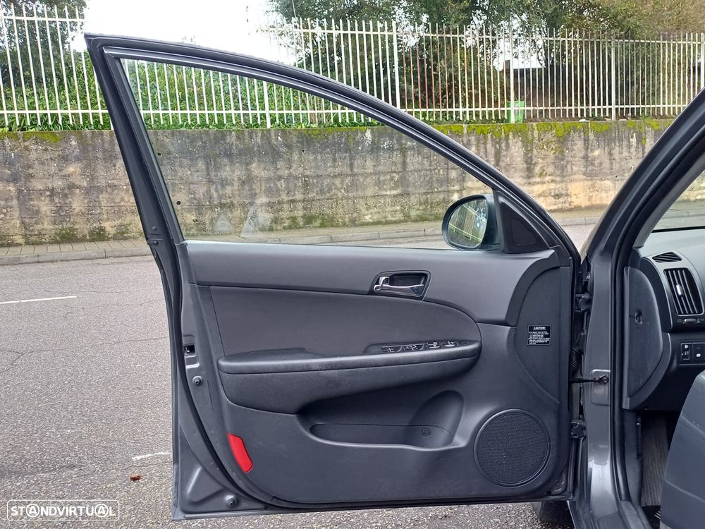 Hyundai i30 CW 1.6 CRDi Comfort - 17