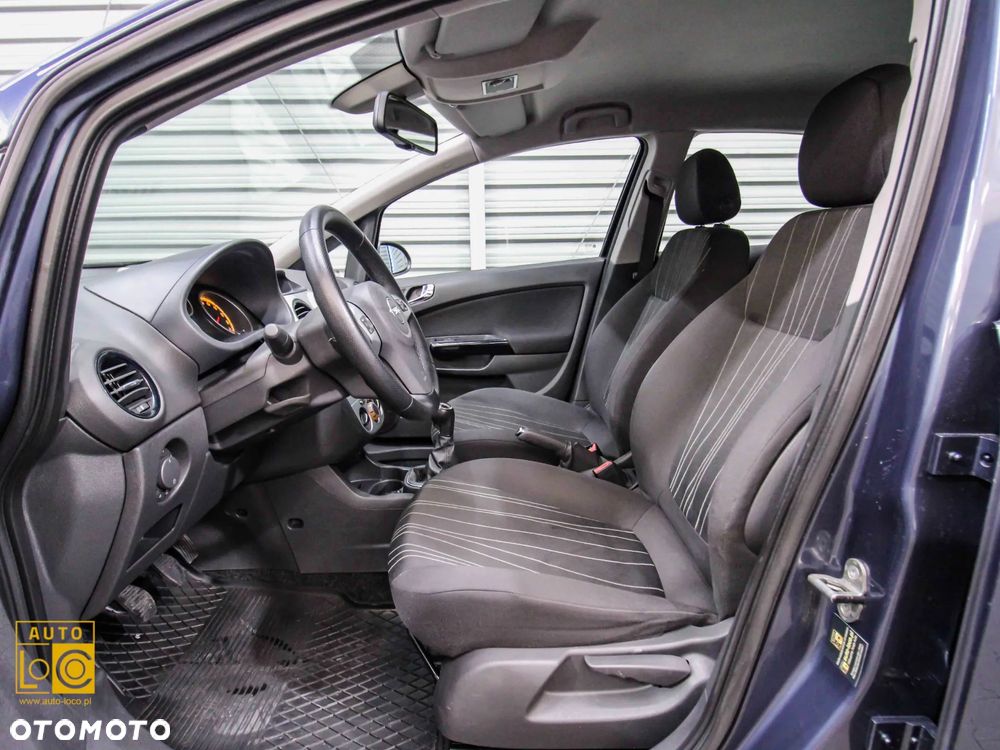 Opel Corsa 1.4 16V Innovation - 11