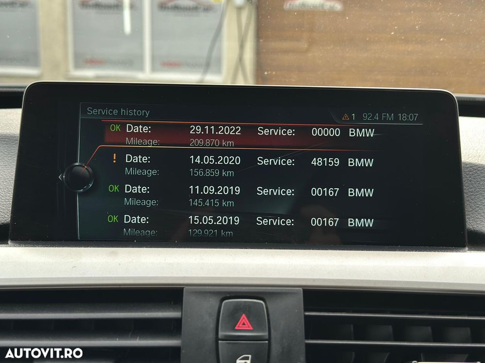 BMW Seria 3 325d Aut. Advantage - 31