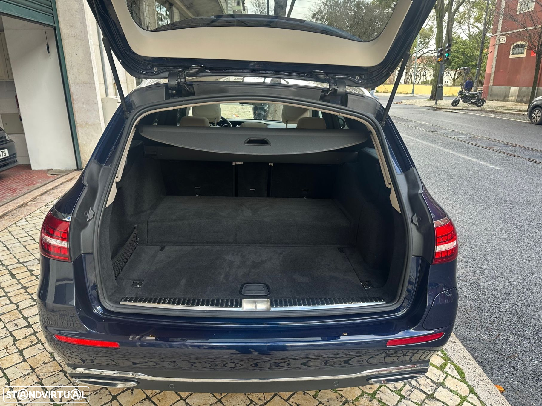Mercedes-Benz E 300 de Avantgarde - 17