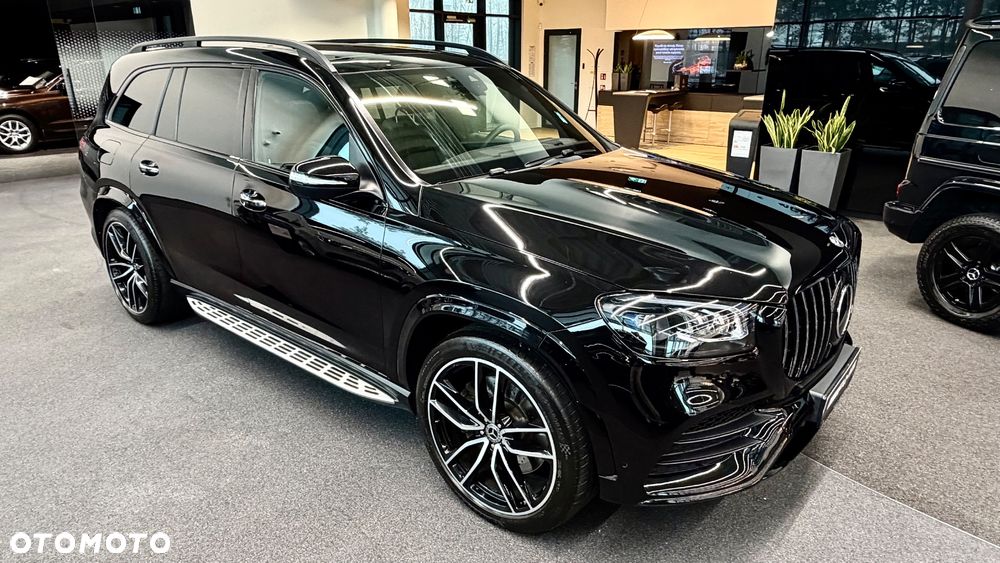 Mercedes-Benz GLS - 26