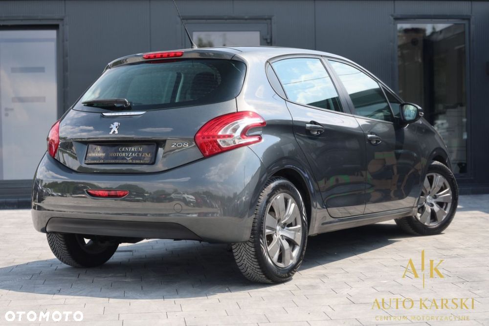 Peugeot 208 - 4