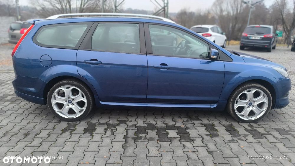 Ford Focus 1.8 Titanium - 10