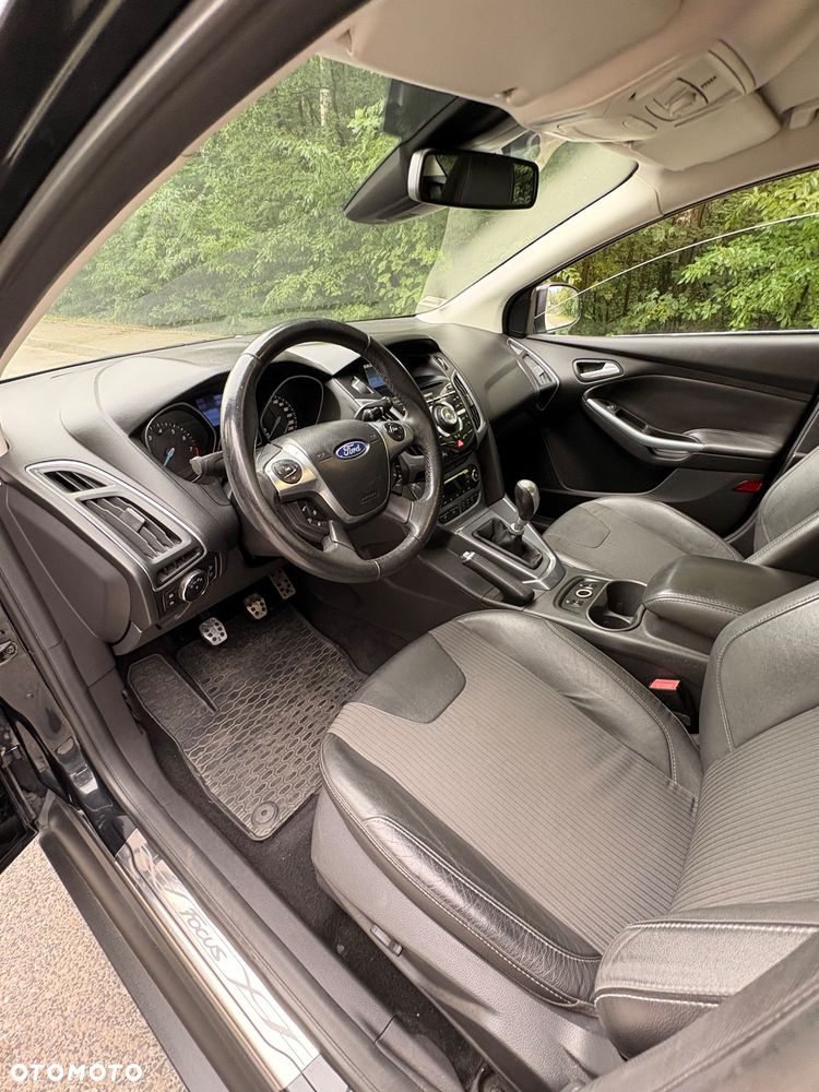 Ford Focus 1.0 EcoBoost Titanium - 11