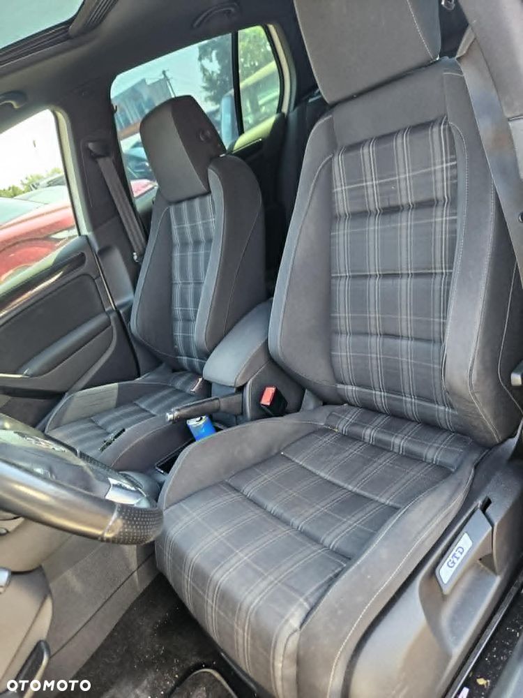 Volkswagen Golf 2.0 TDI DPF DSG GTD - 26