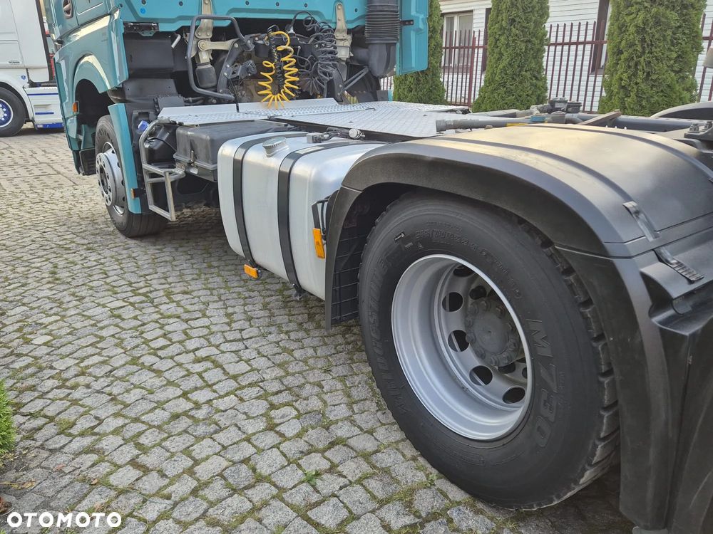 Mercedes-Benz AROCS - 9