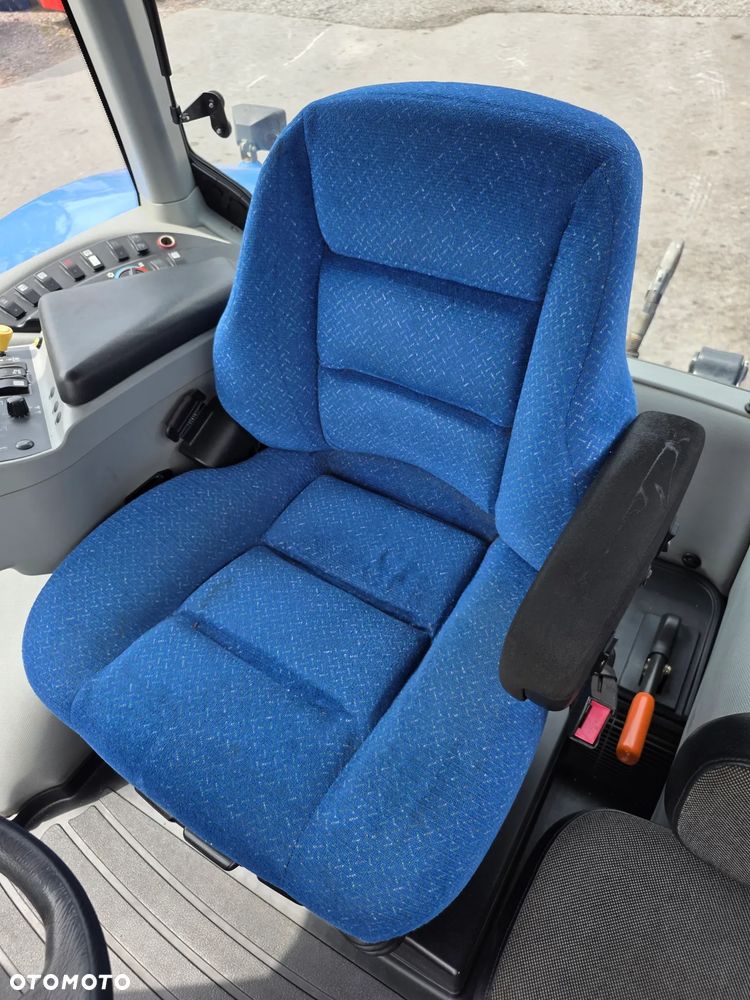 New Holland T8020 - 12