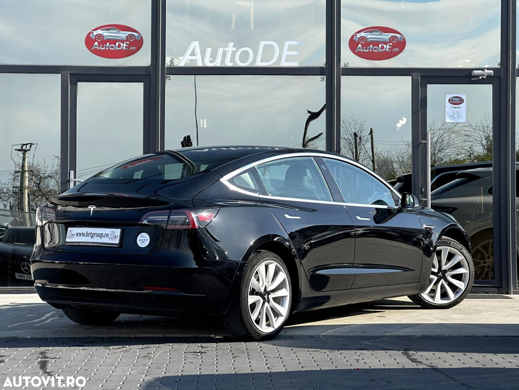 Tesla Model 3 - 3