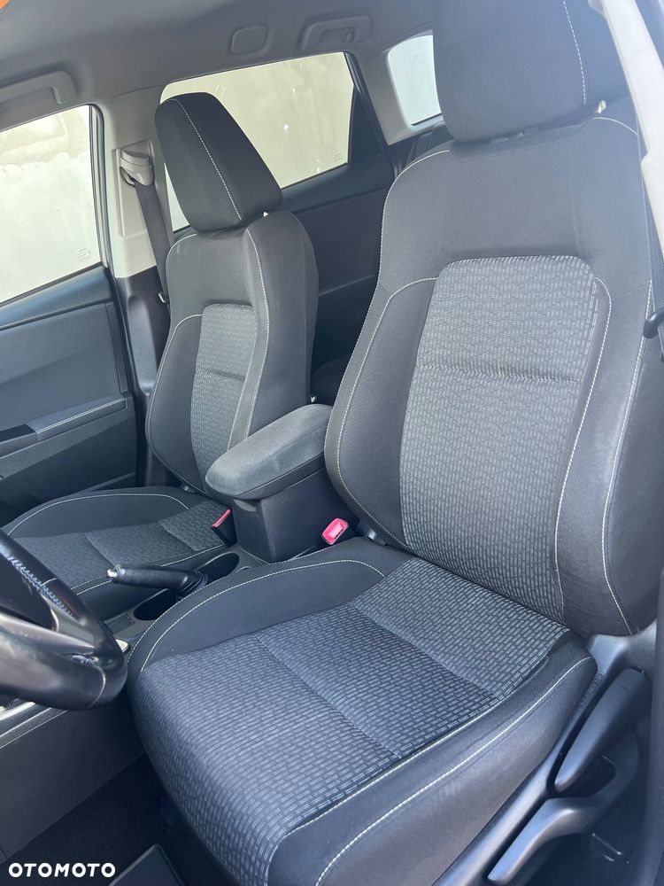 Toyota Auris - 25