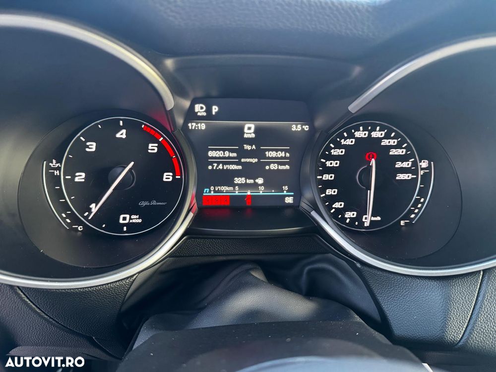 Alfa Romeo Stelvio 2.2 16V AT8 Q4 Veloce Ti - 10