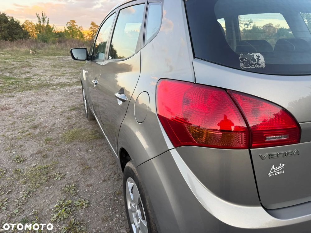 Kia Venga 1.6 CRDi 128 Edition 7 - 17