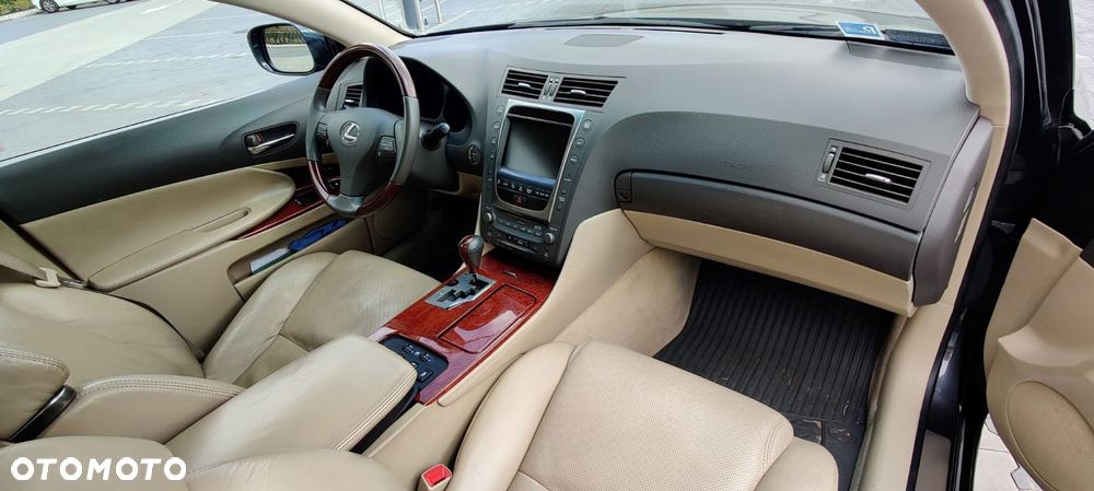 Lexus GS - 9