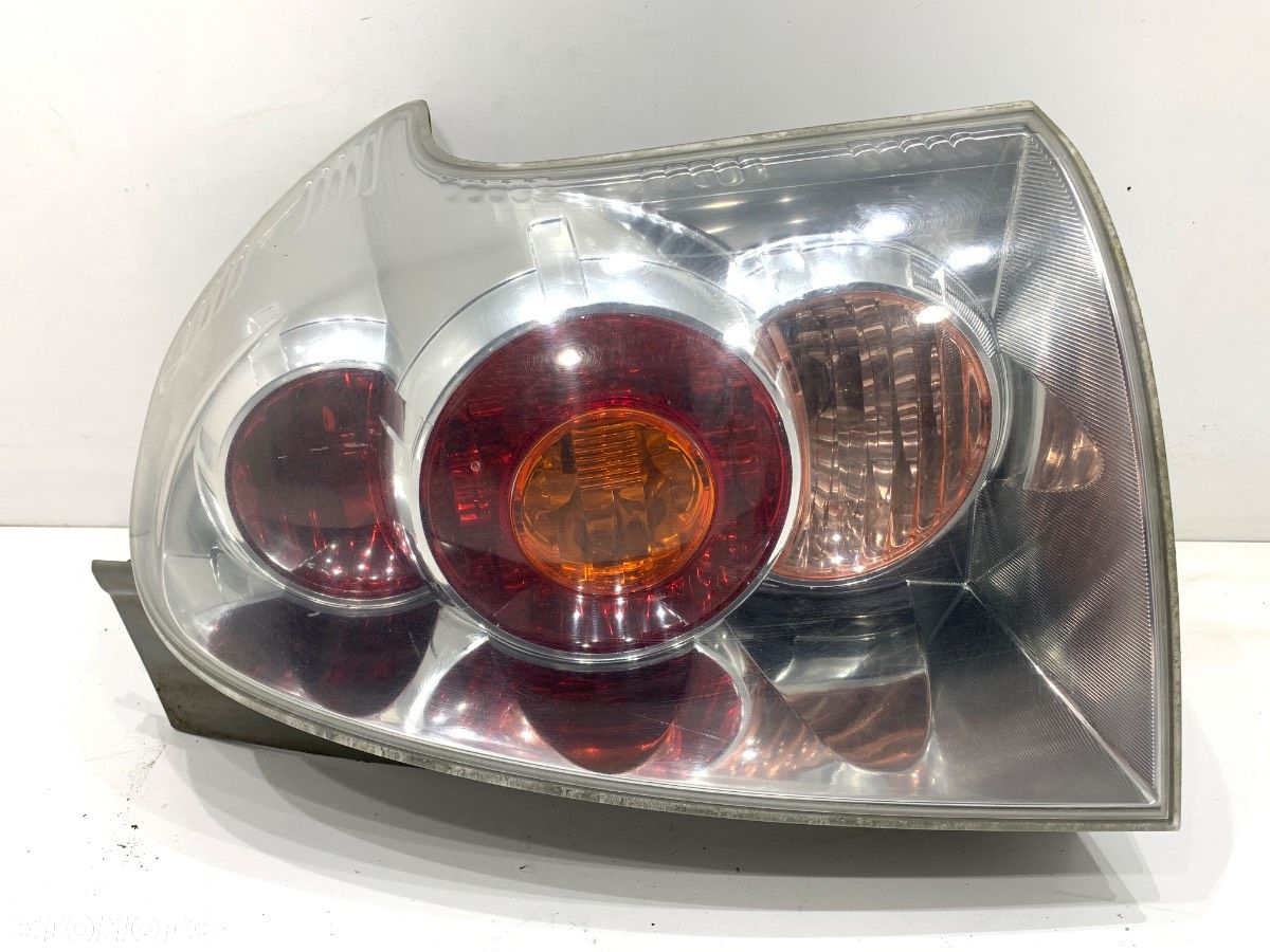 LAMPA PRAWY TYŁ - 389.00 PLN - TOYOTA COROLLA Verso (ZER_, ZZE12_, R1_) 2004 - 2009 2.2 D-4D - 2