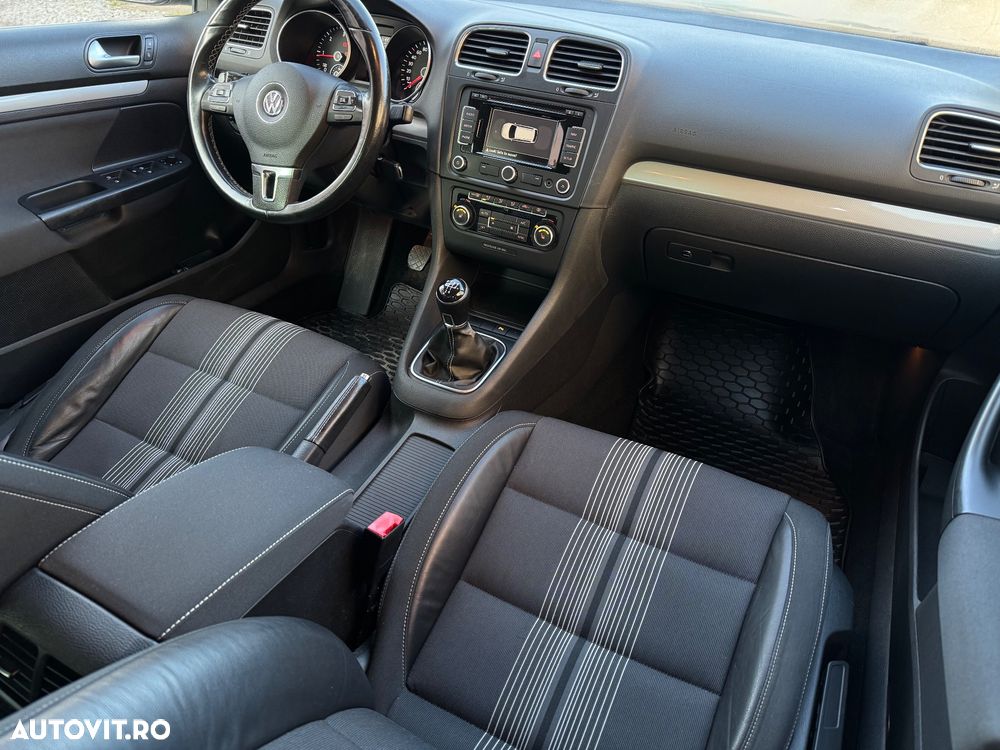 Volkswagen Golf - 6
