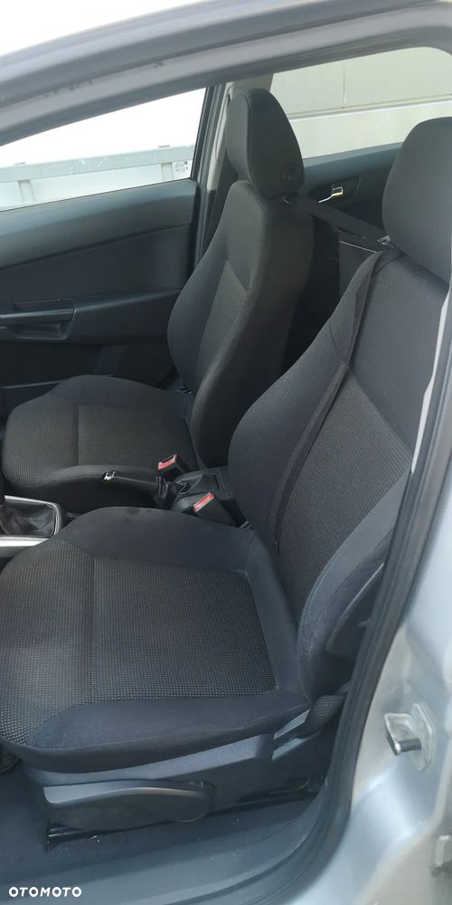 Opel Astra 1.6 - 12