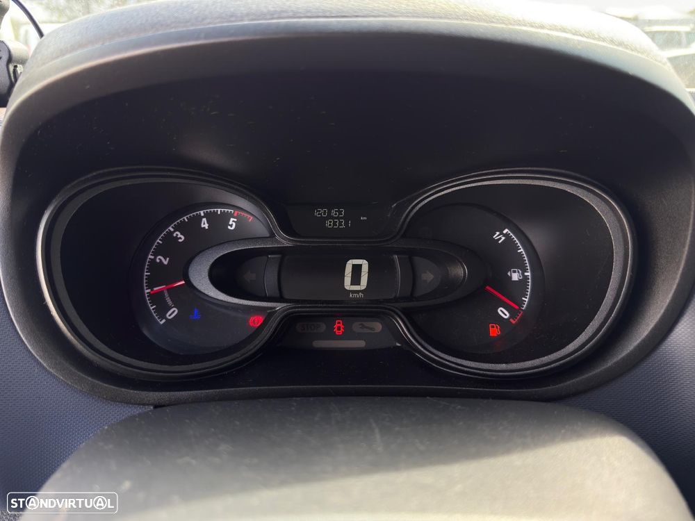 Opel Vivaro E - 15