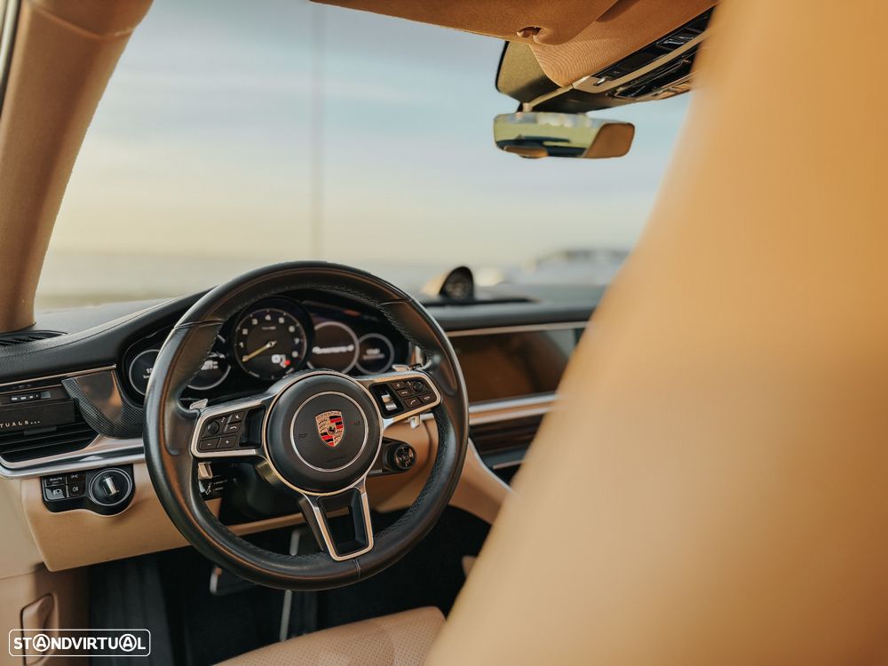Porsche Panamera Sport Turismo - 20
