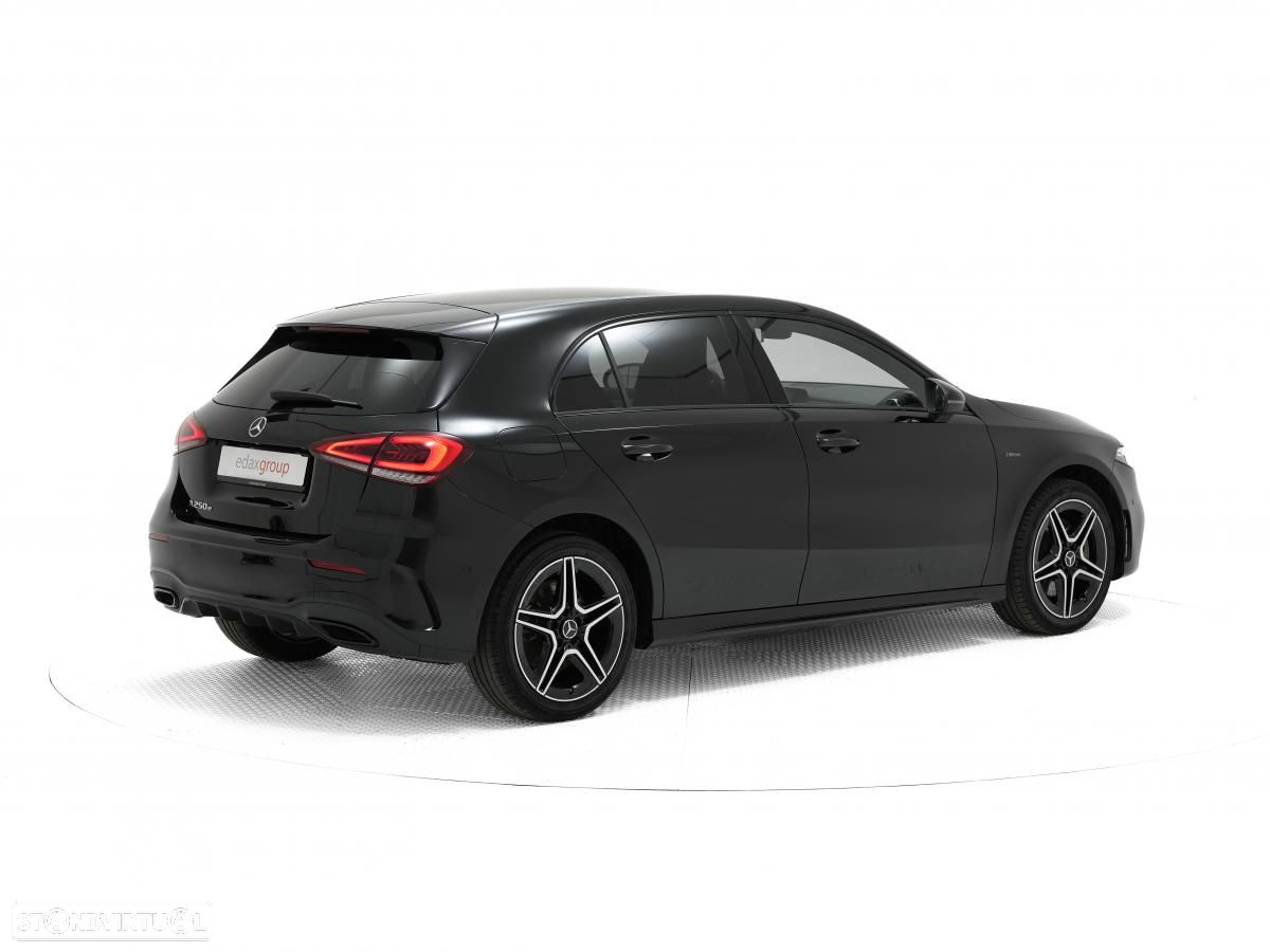 Mercedes-Benz A 250 e 8G-DCT AMG Line - 3