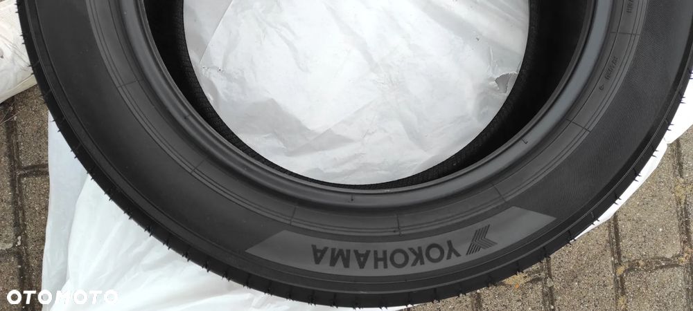 Opony letnie Yokohama 225/55/R18 98 H - 1
