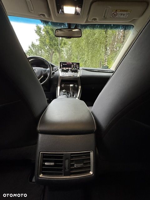 Lexus NX 300h Elegance Optimum AWD - 14