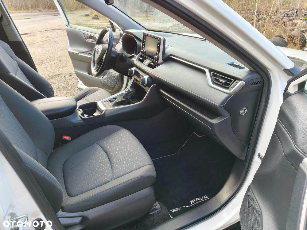 Toyota RAV4 - 13