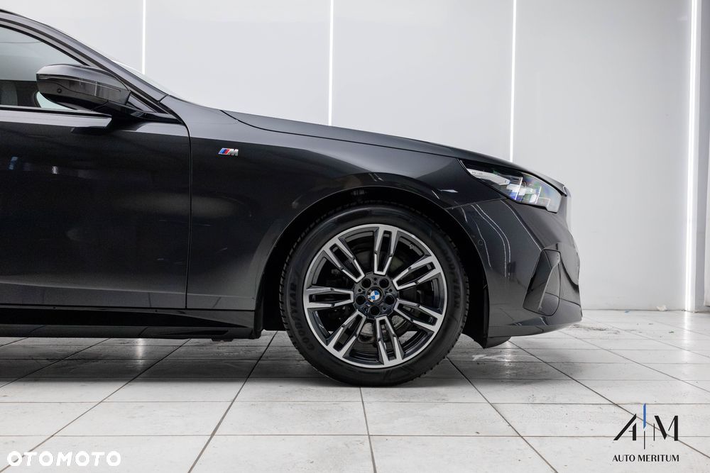 BMW Seria 5 520d xDrive - 13