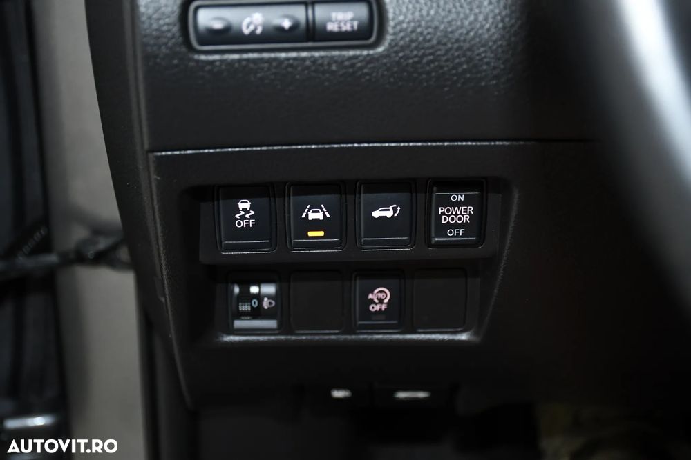 Nissan X-Trail 1.6 dCi N-Connecta - 18