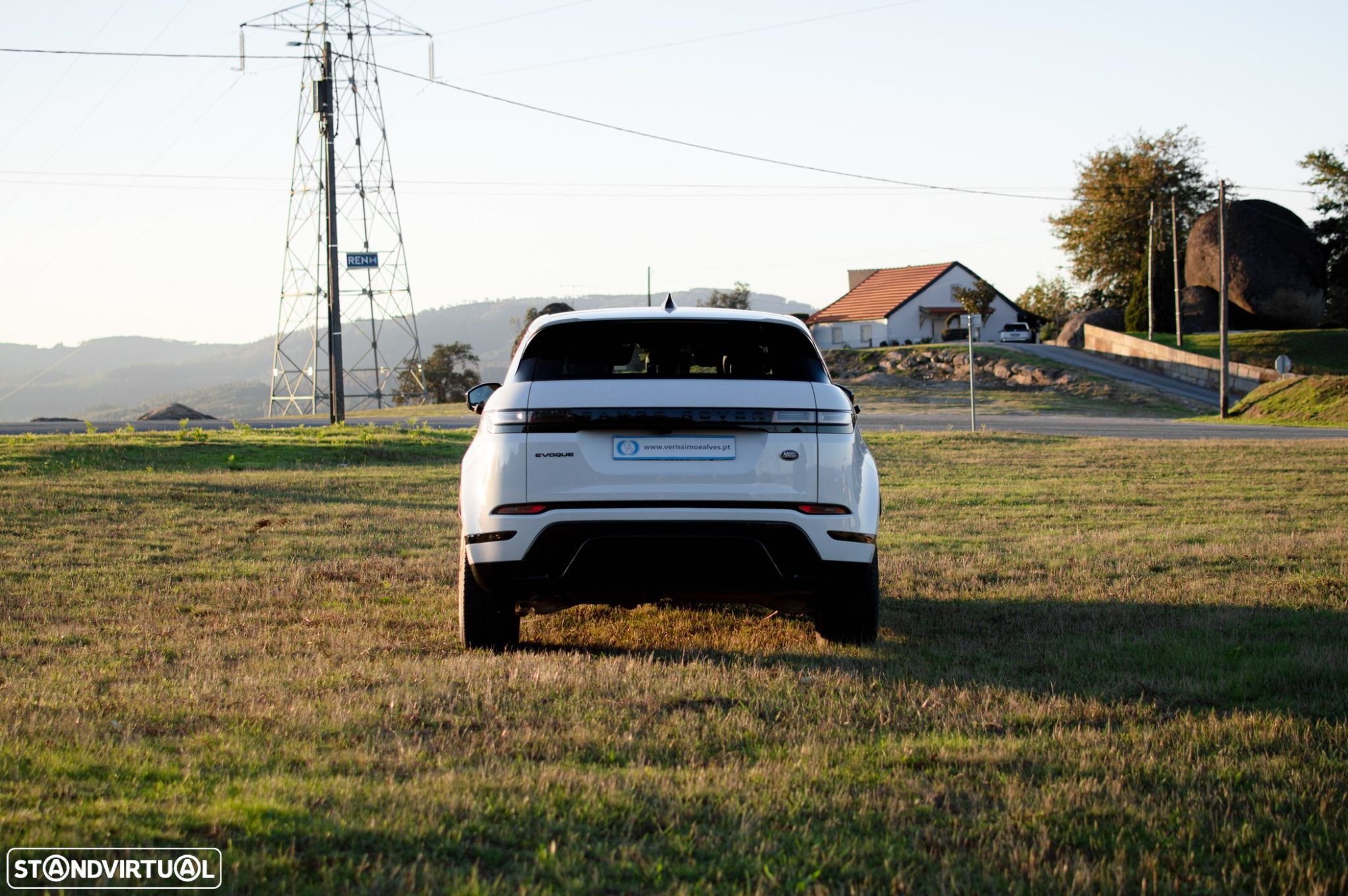 Land Rover Range Rover Evoque 2.0 D150 AWD R-Dynamic Auto - 24