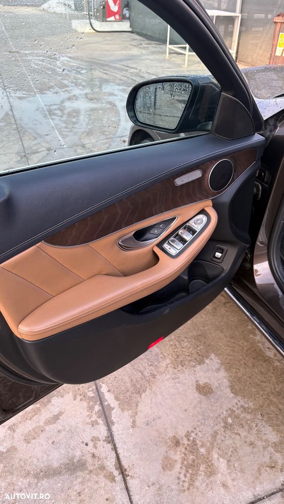 Mercedes-Benz C - 24