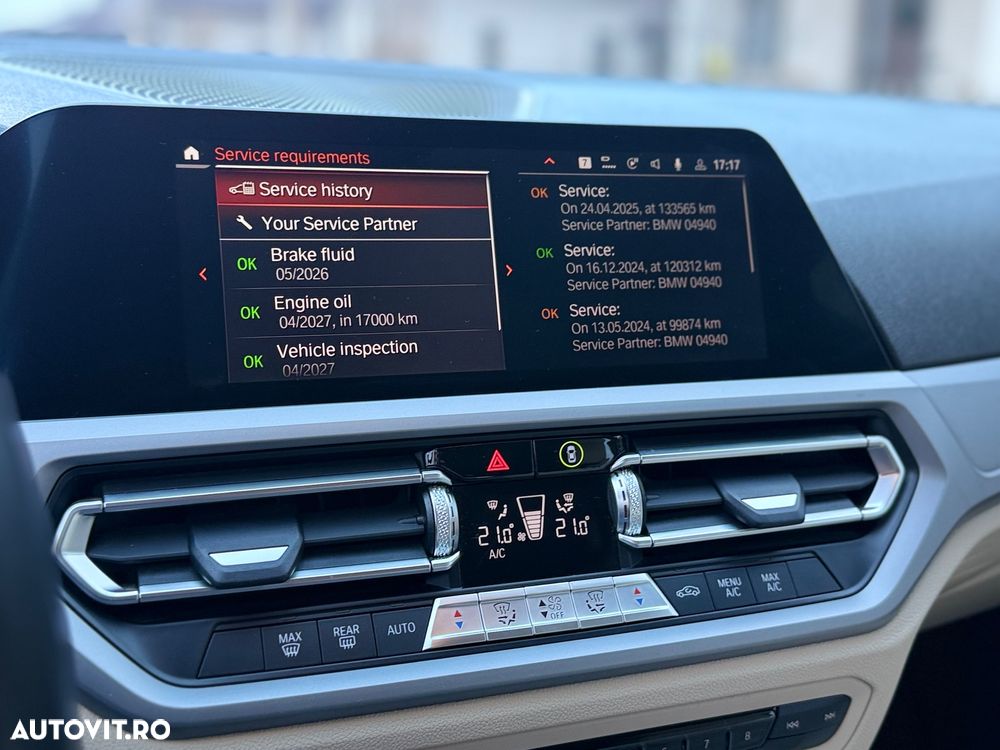 BMW Seria 3 330e Aut. - 38