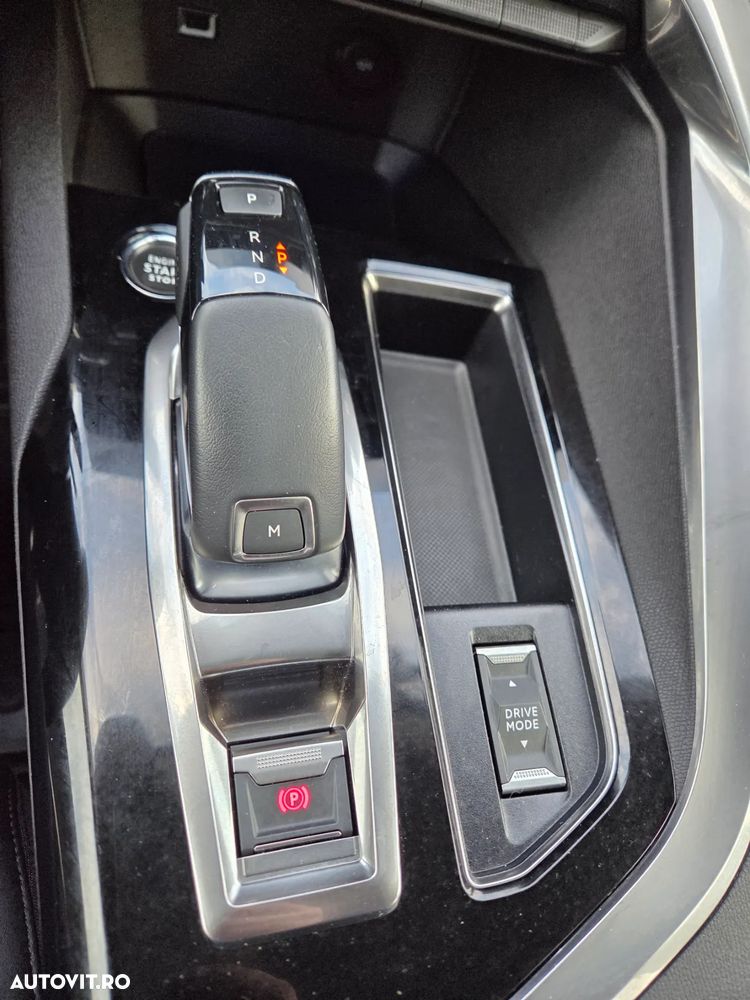 Peugeot 3008 PureTech 130 Stop & Start GPF EAT8 Allure - 23