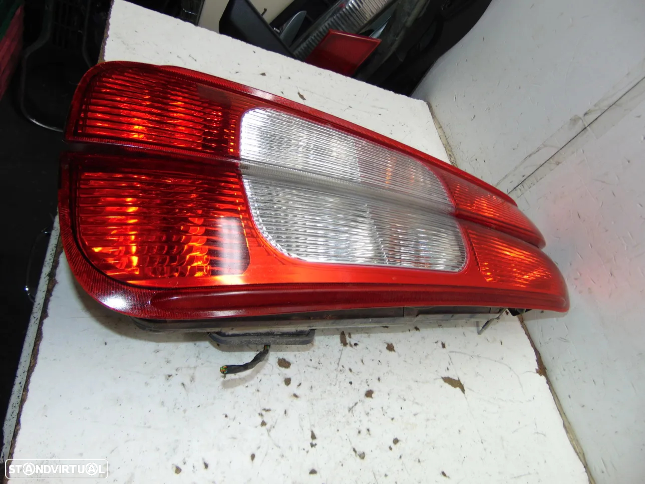 Ford C-max farolins - 3