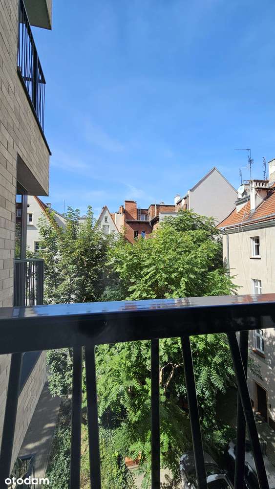 Wygodne studio w samym Centrum w nowym budynku z patio - ul. Jodłowa 4