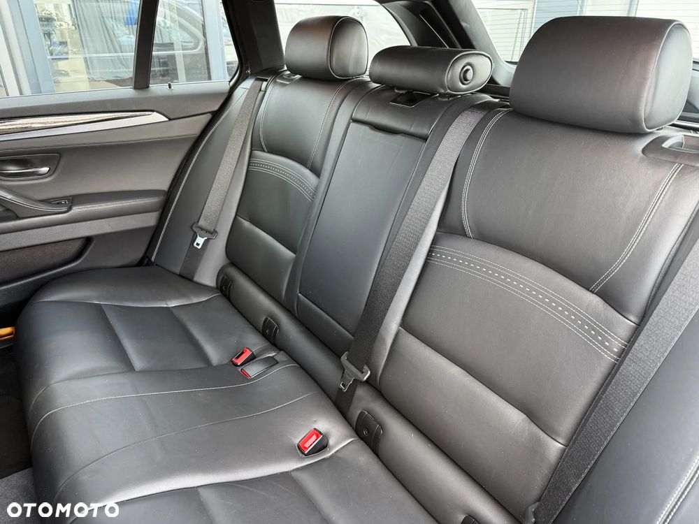 BMW Seria 5 520d xDrive Luxury Line - 30