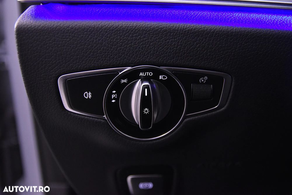 Mercedes-Benz E - 16