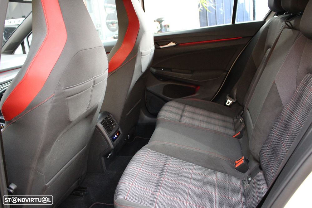 VW Golf 2.0 TSI GTI DSG - 41