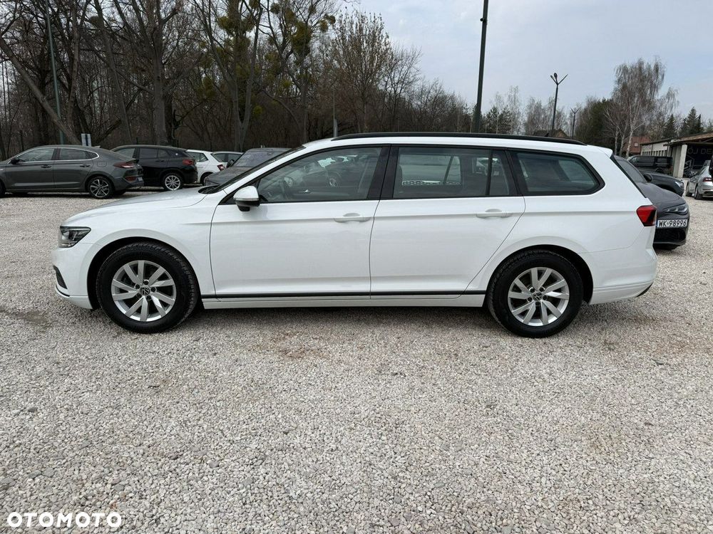 Volkswagen Passat - 11