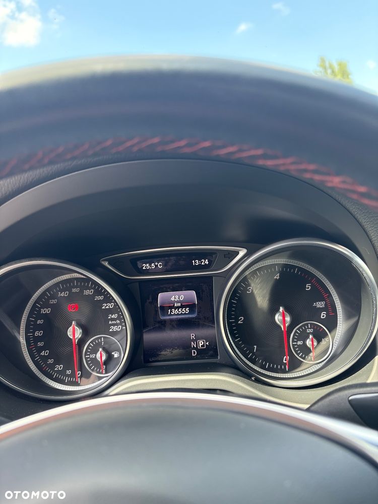 Mercedes-Benz CLA 220 d AMG Line 8G-DCT - 12