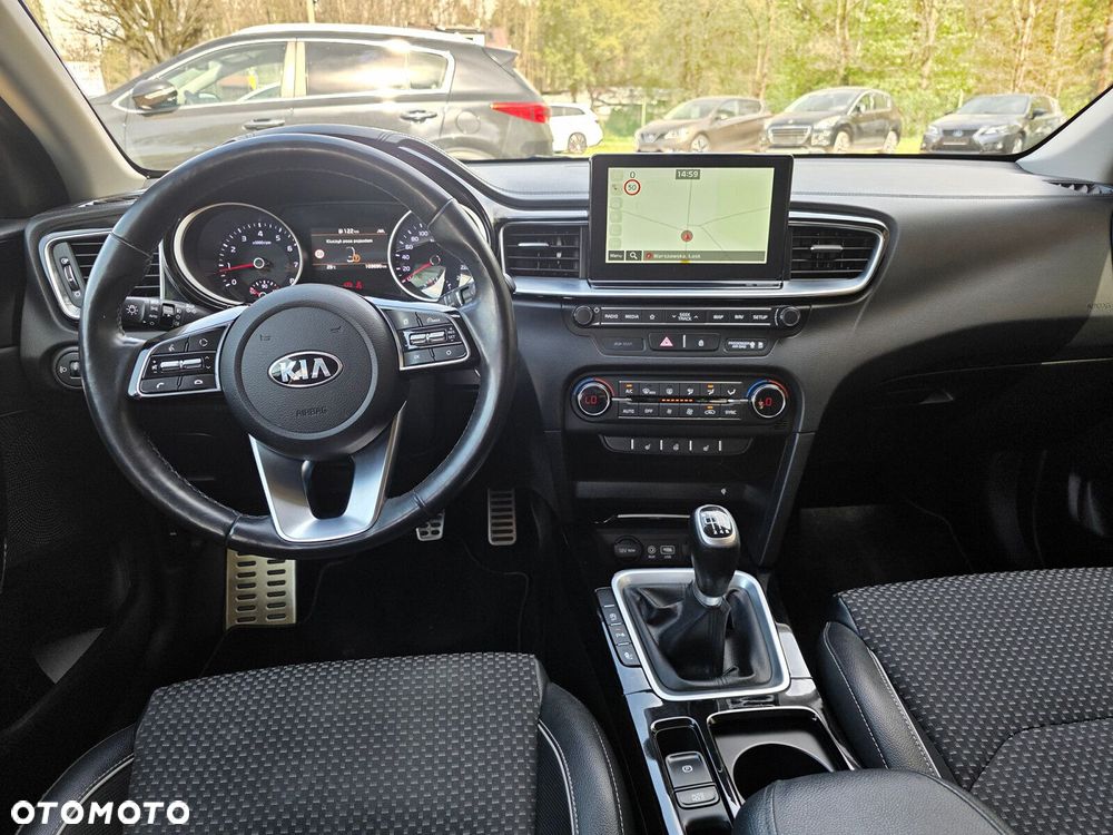 Kia Ceed - 7