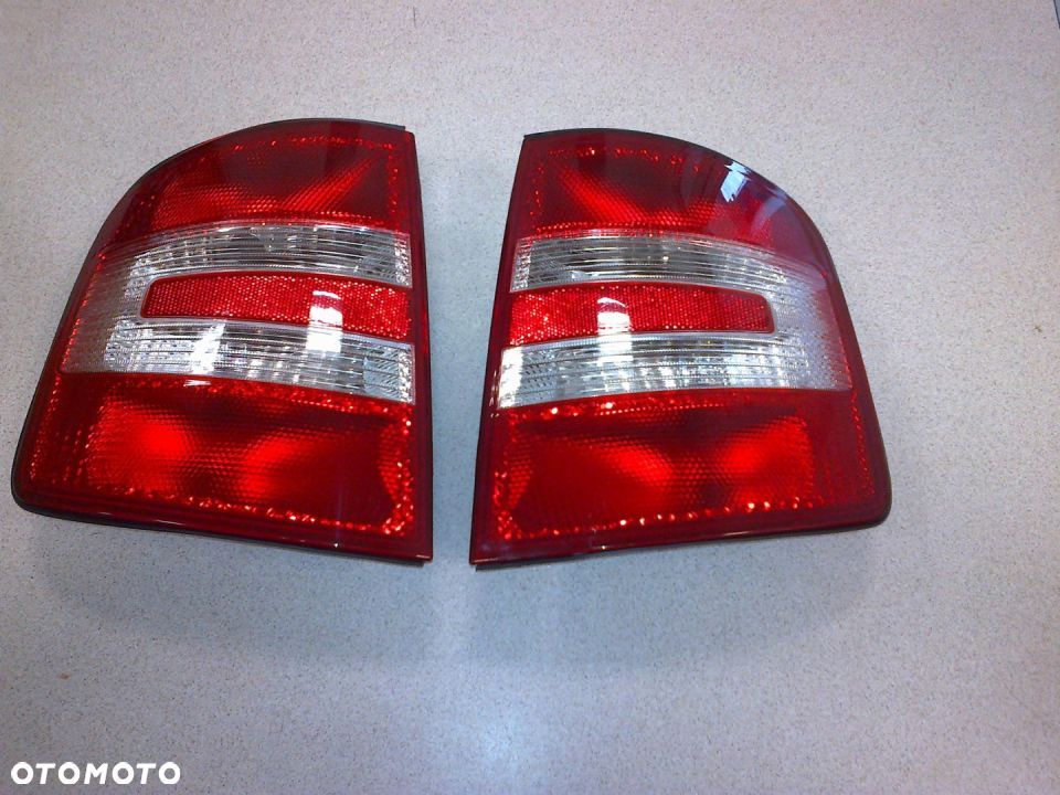 LAMPA TYLNA SKODA FABIA 2004-2007 SEDAN KOMBI NOWA - 1