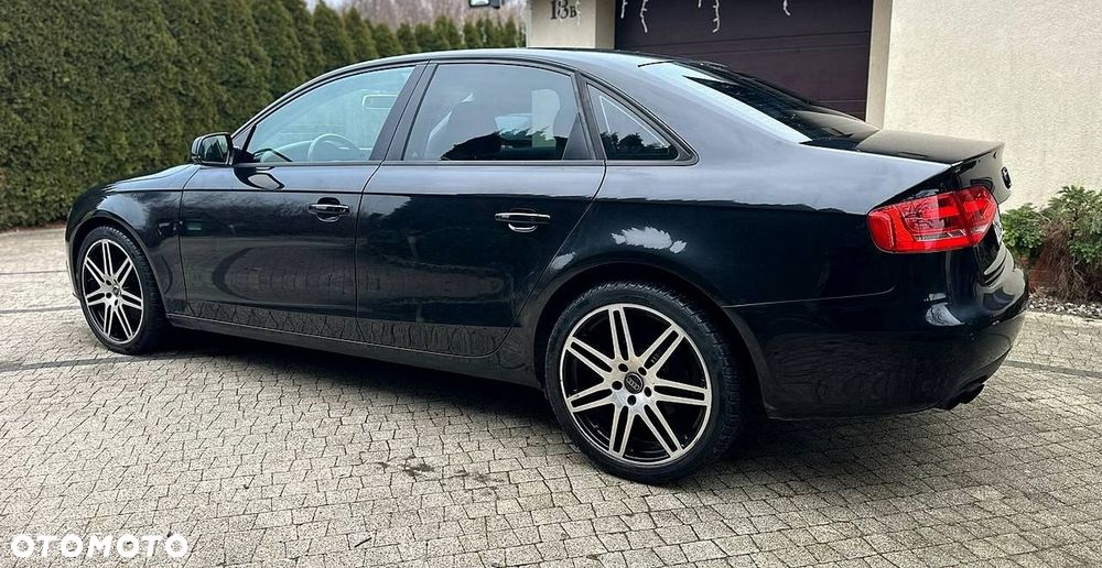 Audi A4 Limousine - 17