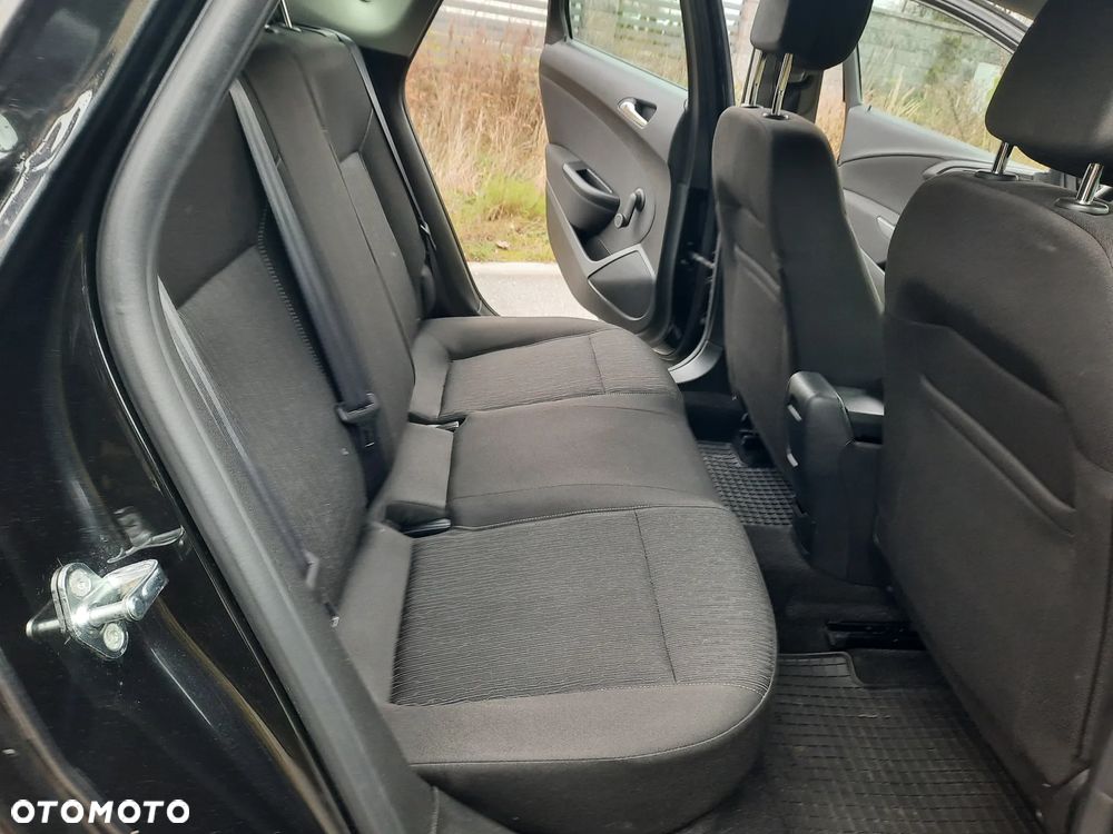 Opel Astra 1.4 Turbo 150 Jahre - 18