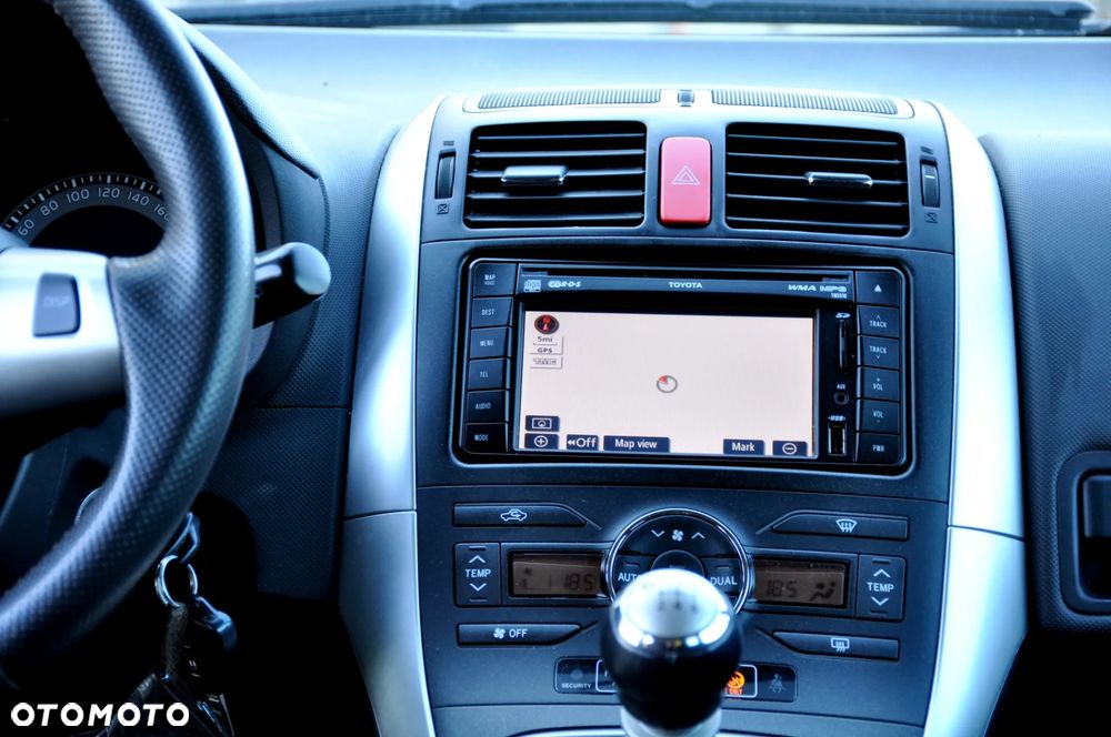 Toyota Auris - 32