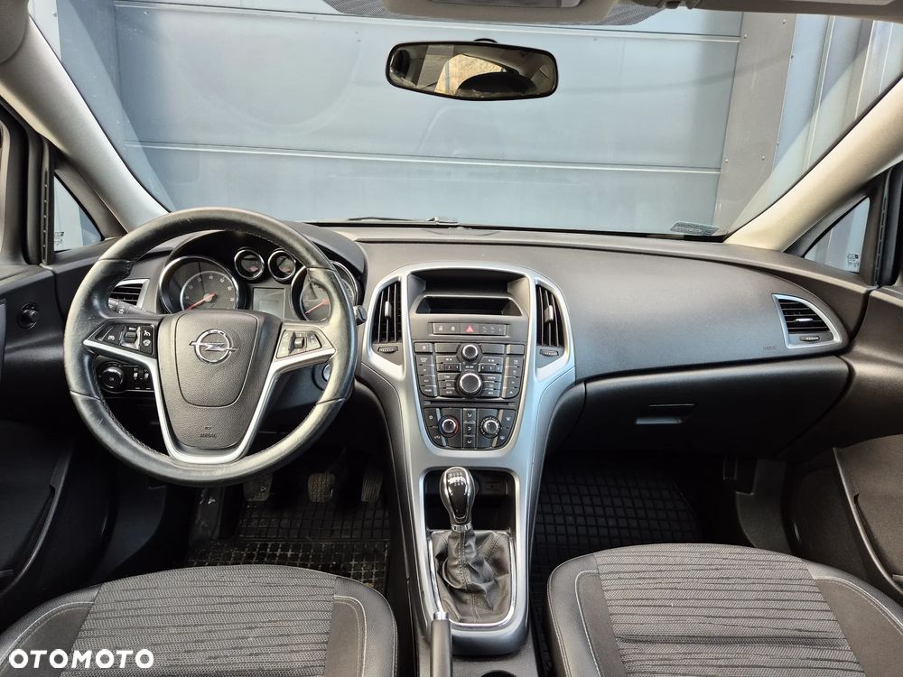 Opel Astra 1.4 T Cosmo EU6 - 7